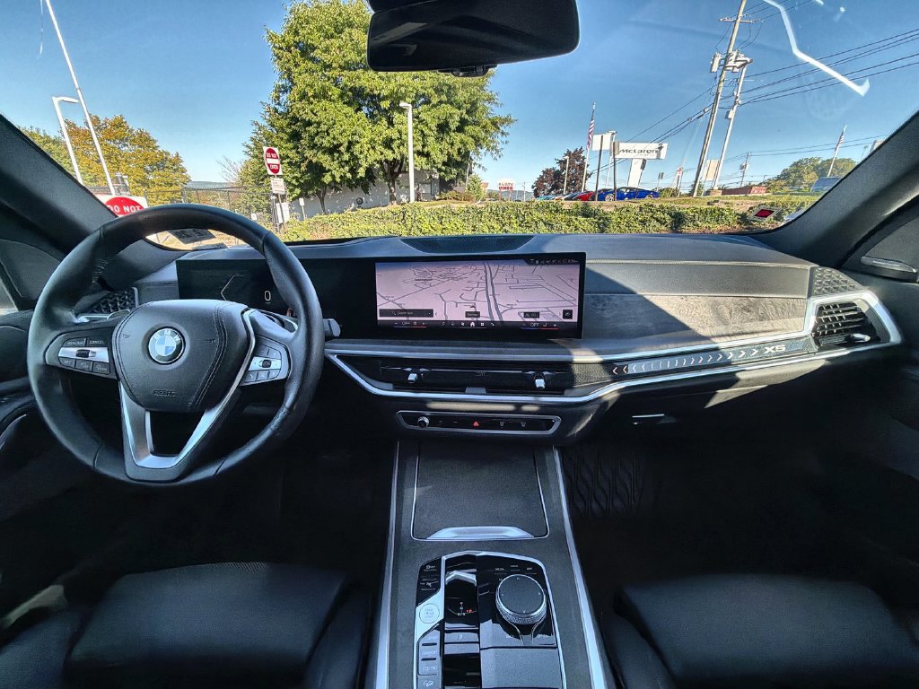 Used 2024 BMW X5 xDrive40i w/ Premium Package AWD/4WD image 18