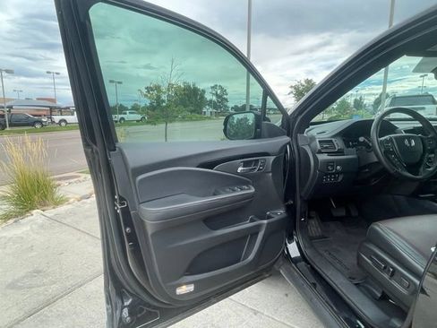 Used 2023 Honda Ridgeline Black Edition image 13