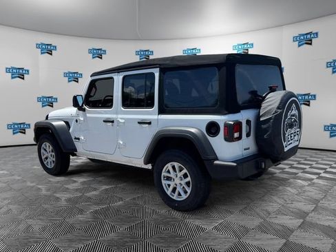 Used 2023 Jeep Wrangler Unlimited Sport AWD/4WD image 4