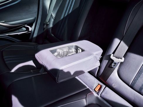 Used 2025 Aston Martin DBX 707 image 48