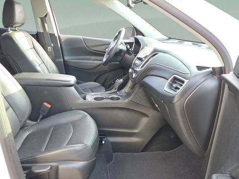 Used 2021 Chevrolet Equinox Premier w/ Redline Edition image 19