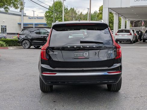 Used 2026 Volvo XC90 B5 Plus w/ Protection Package image 7