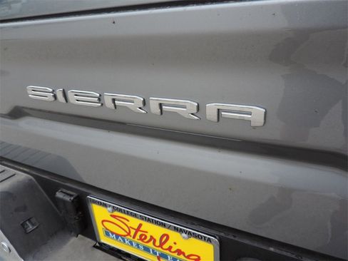New 2026 GMC Sierra 1500 SLT image 14