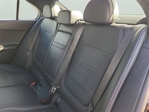 Used 2023 Mercedes-Benz C 300 4MATIC Sedan w/ Exclusive Trim Package image 15