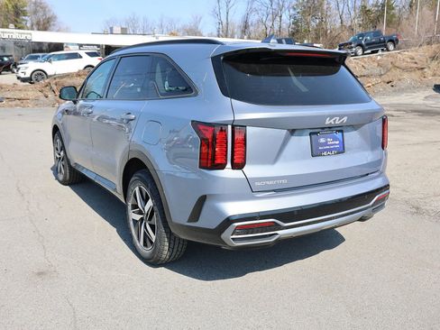 Used 2023 Kia Sorento S FWD image 5