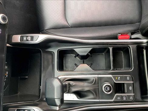 Used 2024 Kia Sorento S FWD image 18