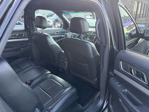 Used 2016 Ford Explorer XLT w/ Equipment Group 202A image 17