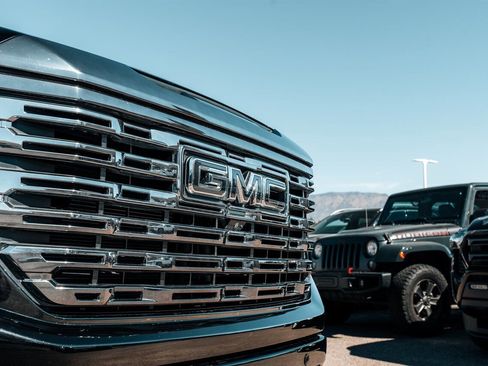 Used 2023 GMC Sierra 1500 Denali Ultimate image 12