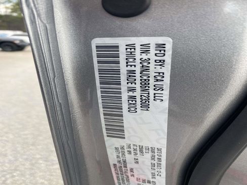 Certified 2022 Jeep Compass Latitude w/ Convenience Group image 26