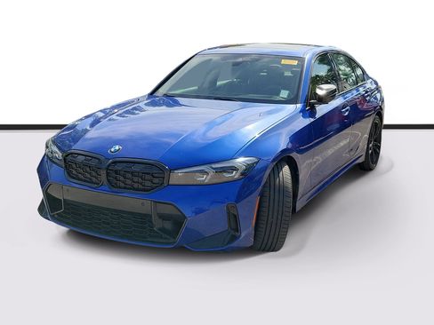 Used 2024 BMW M340i w/ Premium Package RWD image 3