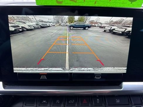 Used 2023 GMC Sierra 1500 Elevation image 24