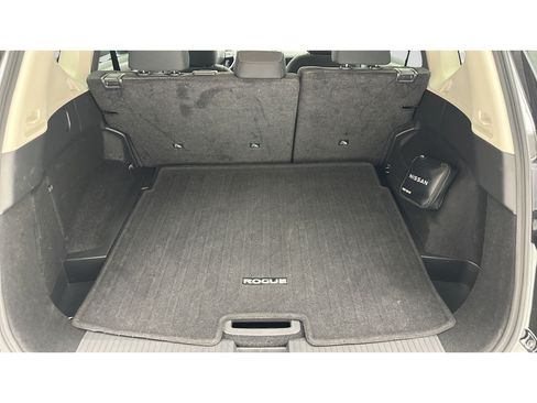 Used 2025 Nissan Rogue SV AWD/4WD image 25