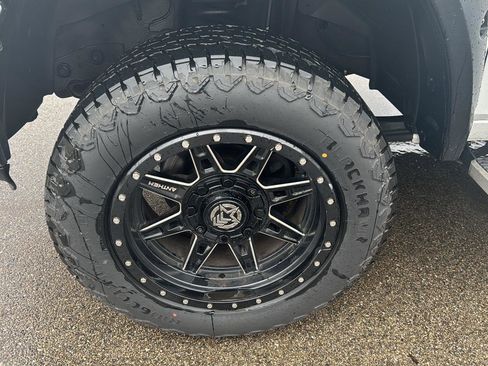 Used 2018 RAM 2500 Tradesman w/ Chrome Appearance Group image 11