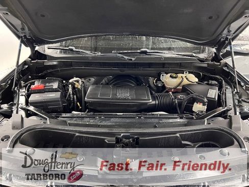 Used 2021 Chevrolet Suburban Premier w/ Premium Package image 27