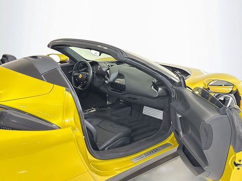 Used 2022 Ferrari SF90 Spider AWD/4WD image 25