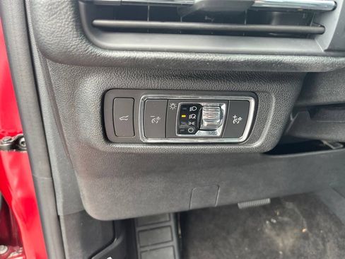 Used 2022 Lincoln Corsair AWD w/ Premium Package image 13