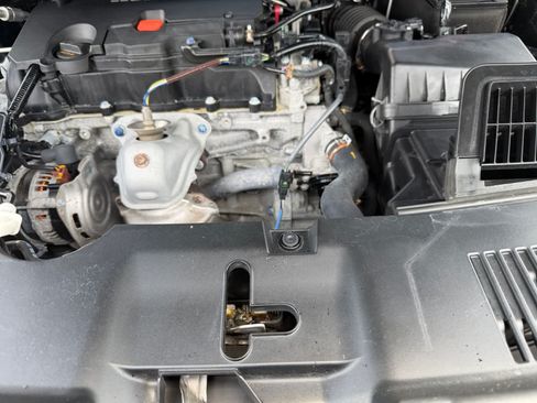 Used 2024 Honda HR-V EX-L image 8