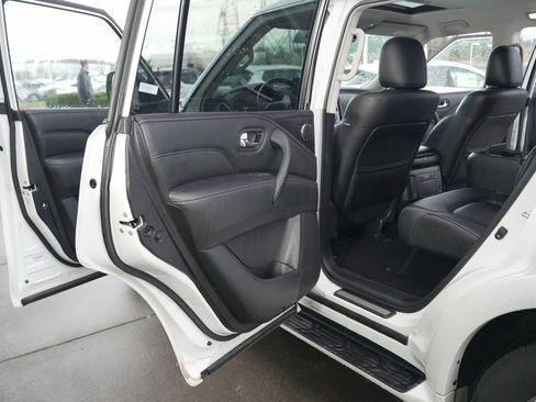 Used 2024 INFINITI QX80 Luxe image 27