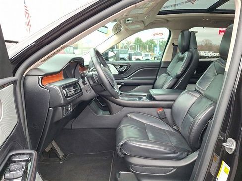 Used 2020 Lincoln Aviator Reserve image 13