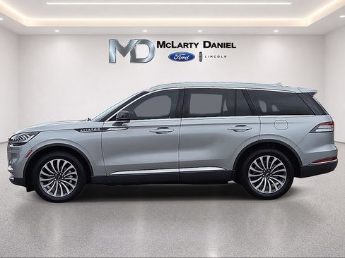 Used 2020 Lincoln Aviator Reserve w/ Elements Package Plus AWD/4WD image 3