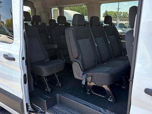 Used 2023 Ford Transit 350 XLT RWD image 27