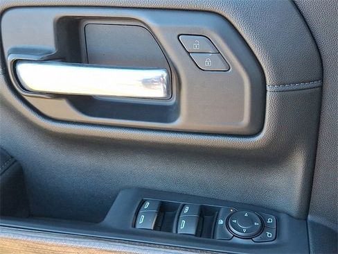 Used 2021 Chevrolet Silverado 1500 RST image 22