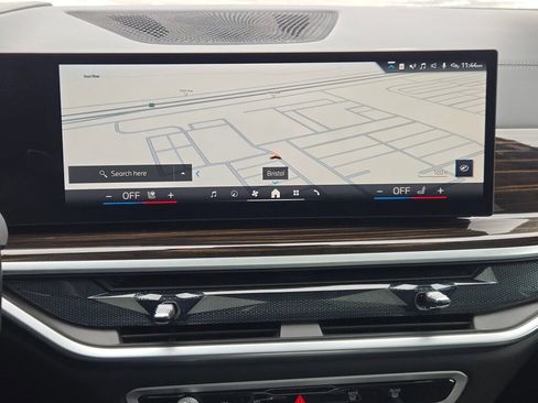 Used 2025 BMW X7 xDrive40i image 26