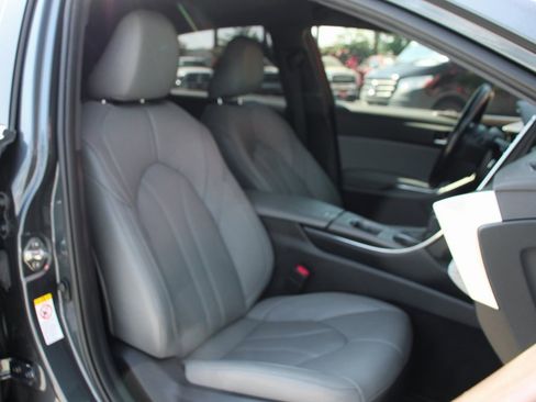 Used 2019 Toyota Avalon XLE image 34