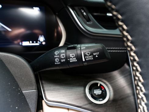 Used 2022 Jeep Grand Cherokee L Limited image 29