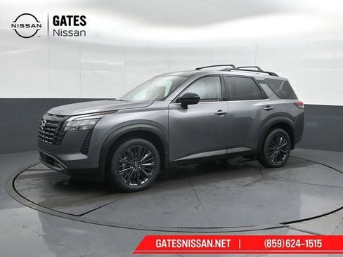 New 2026 Nissan Pathfinder SL image 7