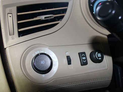 Used 2012 Buick LaCrosse Touring image 10