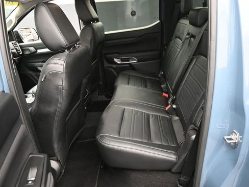 Used 2025 Ford Ranger Lariat w/ Trailer Tow Package image 10