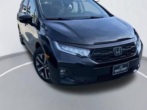 Used 2025 Honda Odyssey EX-L image 2