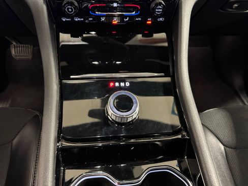 Used 2023 Jeep Grand Cherokee L Laredo image 27