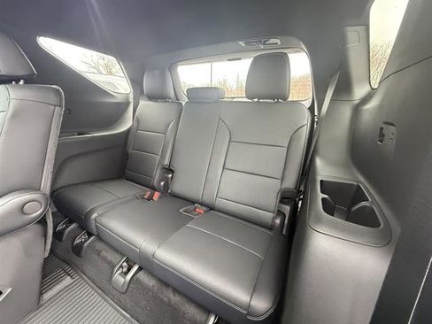 New 2026 Chevrolet Traverse LT w/ Sun and Wheel Package image 25