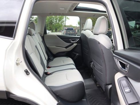 Used 2020 Subaru Forester Premium AWD/4WD image 19