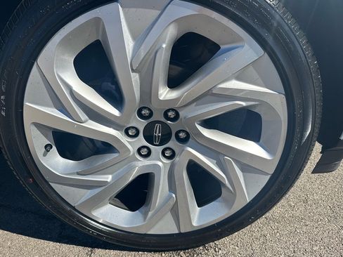 New 2025 Lincoln Navigator Reserve image 11