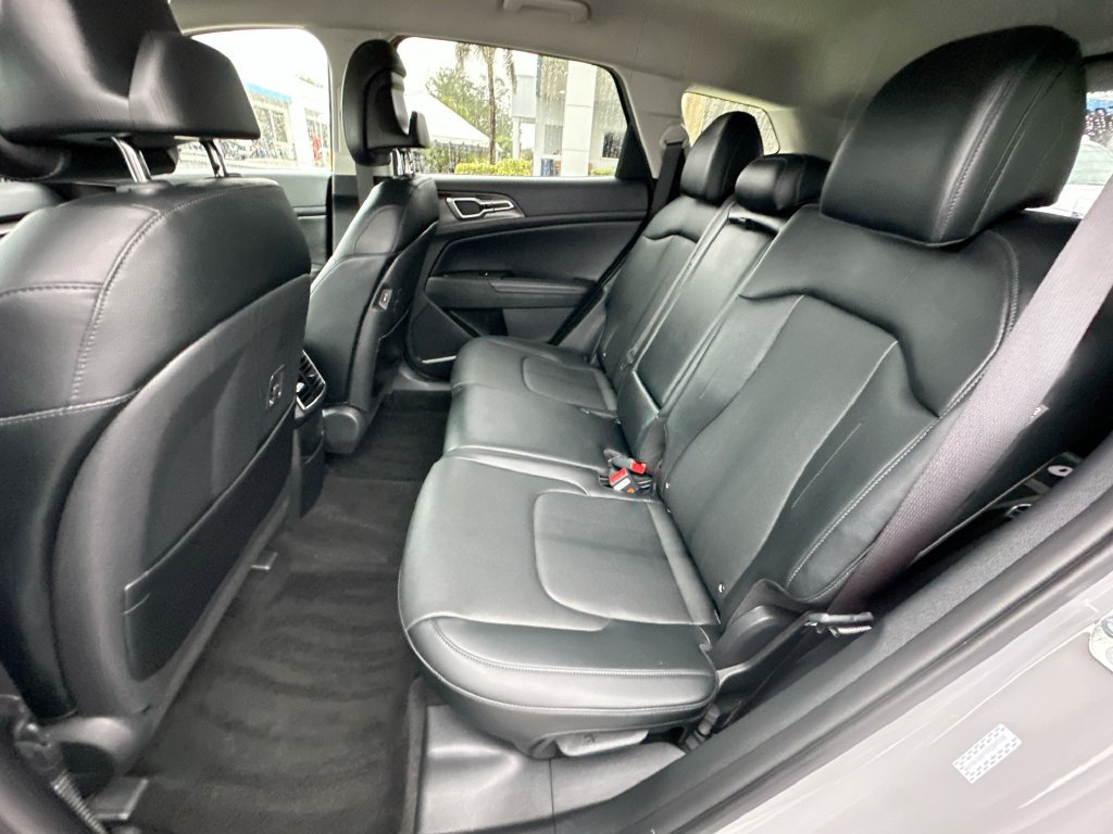 Used 2026 Kia Sportage EX FWD image 23