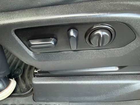 Used 2022 Chevrolet Silverado 1500 Custom w/ Safety Confidence Package AWD/4WD image 36