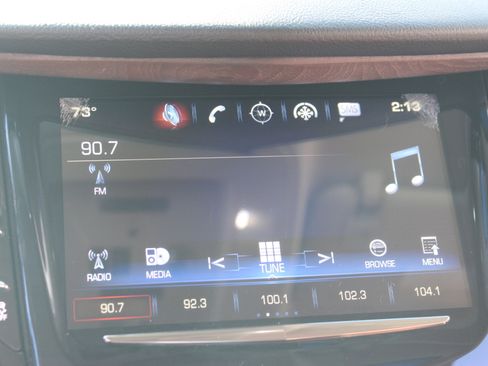 Used 2019 Cadillac Escalade Premium Luxury image 22