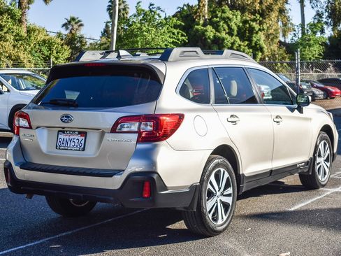 Used 2018 Subaru Outback 2.5i Limited image 6