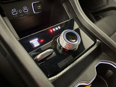 Used 2024 Jeep Grand Cherokee Limited w/ Black Appearance Package image 34