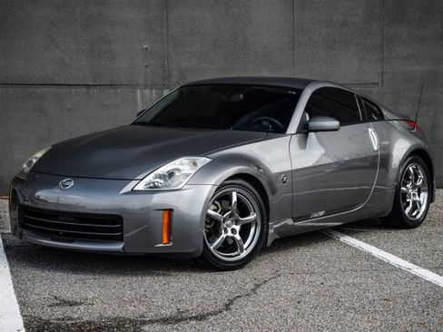 Used 2008 Nissan 350Z Enthusiast w/ Cargo Convenience Pkg image 30