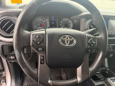 Used 2017 Toyota Tacoma TRD Sport w/ Tow Package RWD image 28