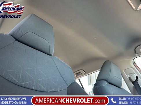 Used 2025 Toyota RAV4 XLE AWD/4WD image 22
