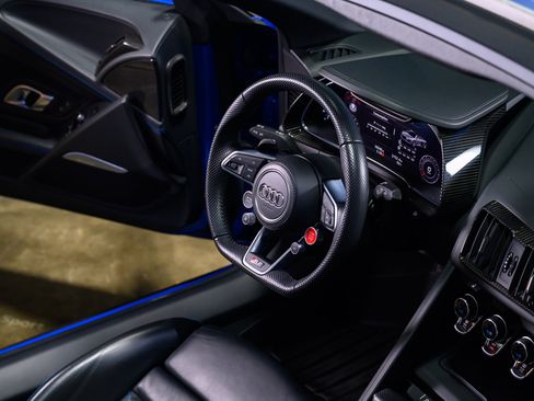 Used 2018 Audi R8 V10 plus image 42