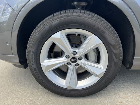 Certified 2025 Audi Q7 2.0T Premium w/ Convenience Package AWD/4WD image 13