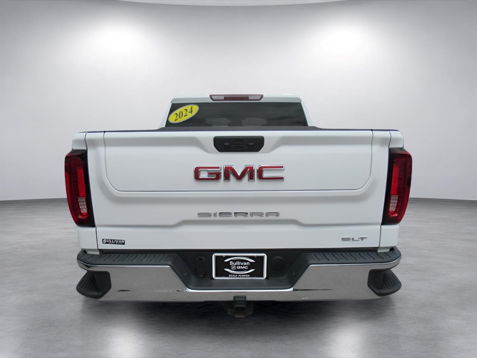 Used 2024 GMC Sierra 1500 SLT AWD/4WD image 6