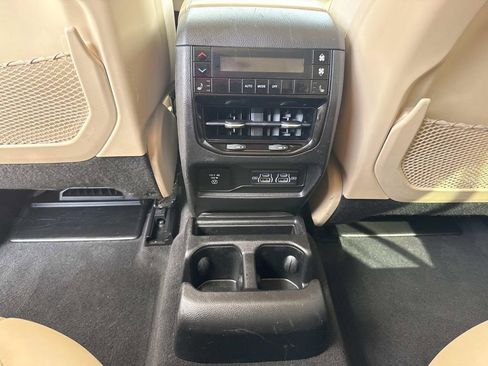 Used 2022 Jeep Grand Cherokee L Limited w/ Luxury Tech Group II AWD/4WD image 19