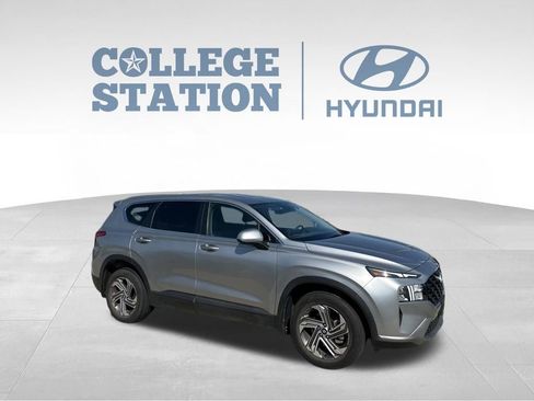 Used 2023 Hyundai Santa Fe SE FWD image 4